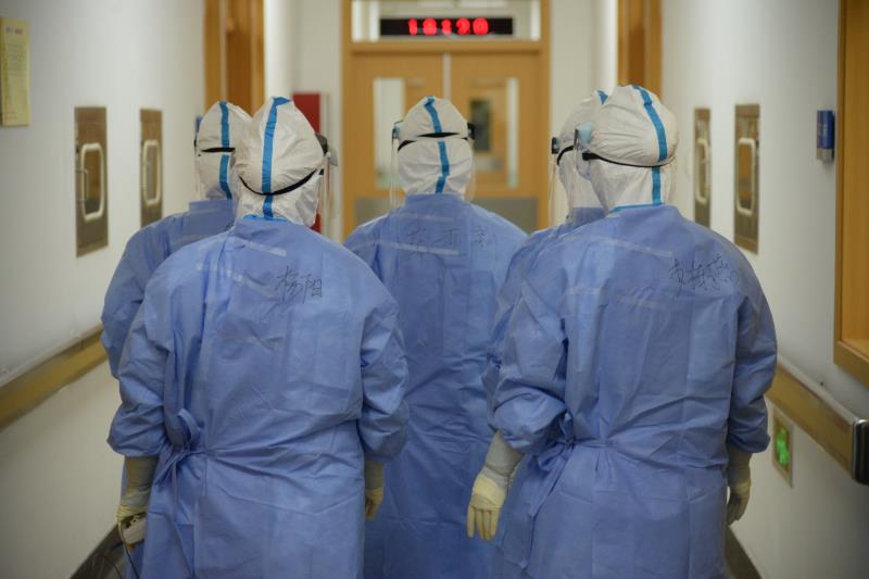 武漢加油！中國加油！生命重于泰山！ 疫情就是命令！防控就是責(zé)任！